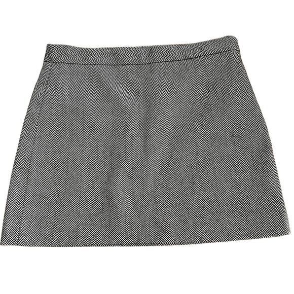 Gap Women's Gray Black Herringbone Pattern Mini Skirt Size 8 - Picture 1 of 6